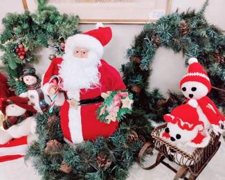 lots of Santas and Wreaths