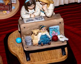 JAN HAGARA FIGURINES