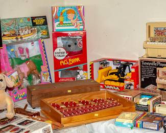 ROOMS ARE PACKED! - TOYS AND GAMES