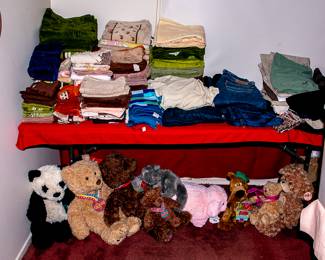 ROOMS ARE PACKED! - TEXTILES / CLOTHES