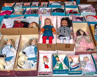 100S OF DOLLS