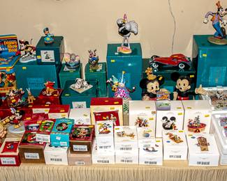 CLASSIC DISNEY FIGURINES AND ORNAMENTS
