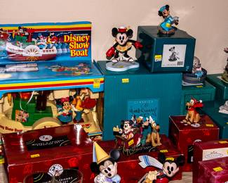 CLASSIC DISNEY FIGURINES AND ORNAMENTS