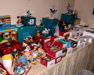 CLASSIC DISNEY FIGURINES AND ORNAMENTS