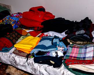 ROOMS ARE PACKED! - TEXTILES / CLOTHES