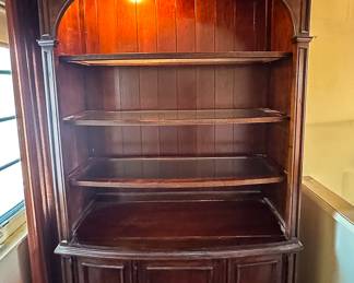 LARGE MAHOGANY BOOKCASE / SHELF