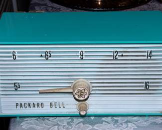 VINTAGE MID CENTURY RADIO