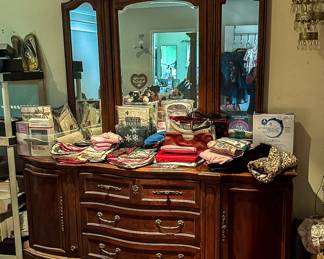 BEDROOM DRESSER WITH MIRROR