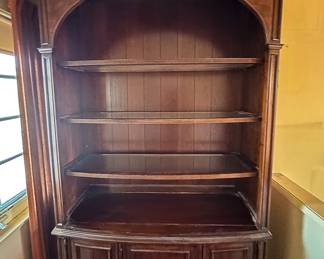 LARGE MAHOGANY BOOKCASE / SHELF