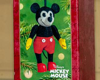 TABLES OF HALLMARK ORNAMENTS