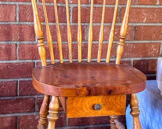 VINTAGE WINDSOR CHAIRS