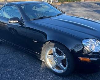 2002 MERCEDES SLK 320 DUO EDITION WITH 76,327 MILES DOES HAVE SALVAGE TITLE. GREAT LOOKING CAR