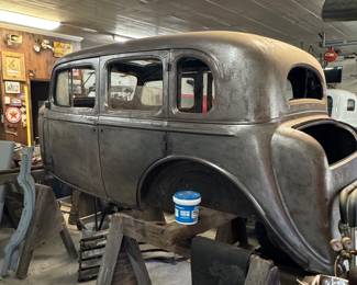 A TRUE GEM 1934 CHEVY SUICIDE DOOR BONNIE AND CLYDE STYLE CLASSIC. IT IS IN PROCESS OF AN OFF FRAME RESTORATION. CAR COMES WITH LOTS OF ORIGINAL AND NEW PARTS, NEW CHEVY MOTOR AND REDONE CHASSIS. HAS CLEAN TITLE