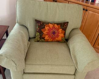 $200 Ethan Allen