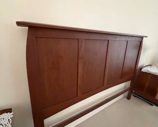 $975 king size simply Amish