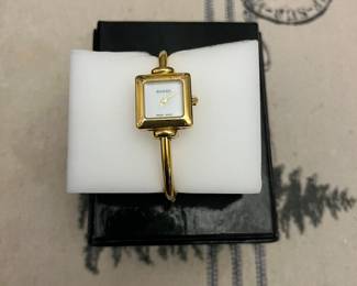 Ladies Gucci watch new battery installed - small wrist size asking $150