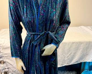Vintage Victoria’s Secret Robe