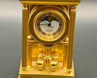 Bulova Miniature Collectible Clock, model B0510