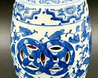 Blue White Porcelain Chinoiserie Garden Seat Potpourri Jar Plant Stand