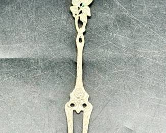 “835” Silver Pickle Fork