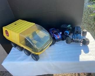 Super Cool Truck And Two RC Vehicles