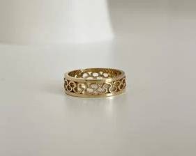 Vintage 14K Gold Open Design Band Style Ring - Size 5 (2.5 Grams)