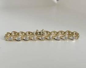 10K Gold with Diamond Accents Bracelet - 7" (7 Grams)
