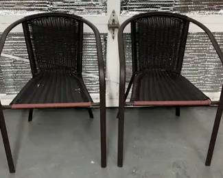 2 Outdoor Patio Chairs