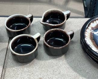 Pfaltzgraff Gourmet Brown Plate Cup Set