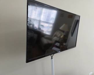 #10	TCL Roku TV - 32" - You Remove - has remote	 $50.00 
