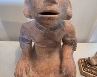 #109	Vintage Aztec Terracotta Clay Statue - Primitive Folk Art Mexican	 $30.00 
