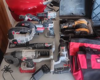Porter Cable 8 pc cordless set plus 2 20v batteries, 1 charger and 2 soft bags, everything works!