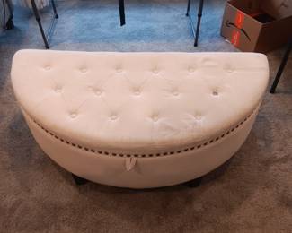 Storage footstool/coffee table