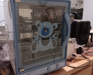 Baby bottle sterilizer