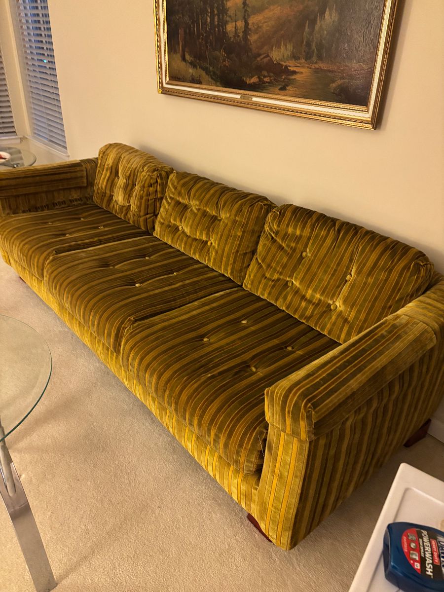 FlexSteel Sofa (GOOD  Condition)