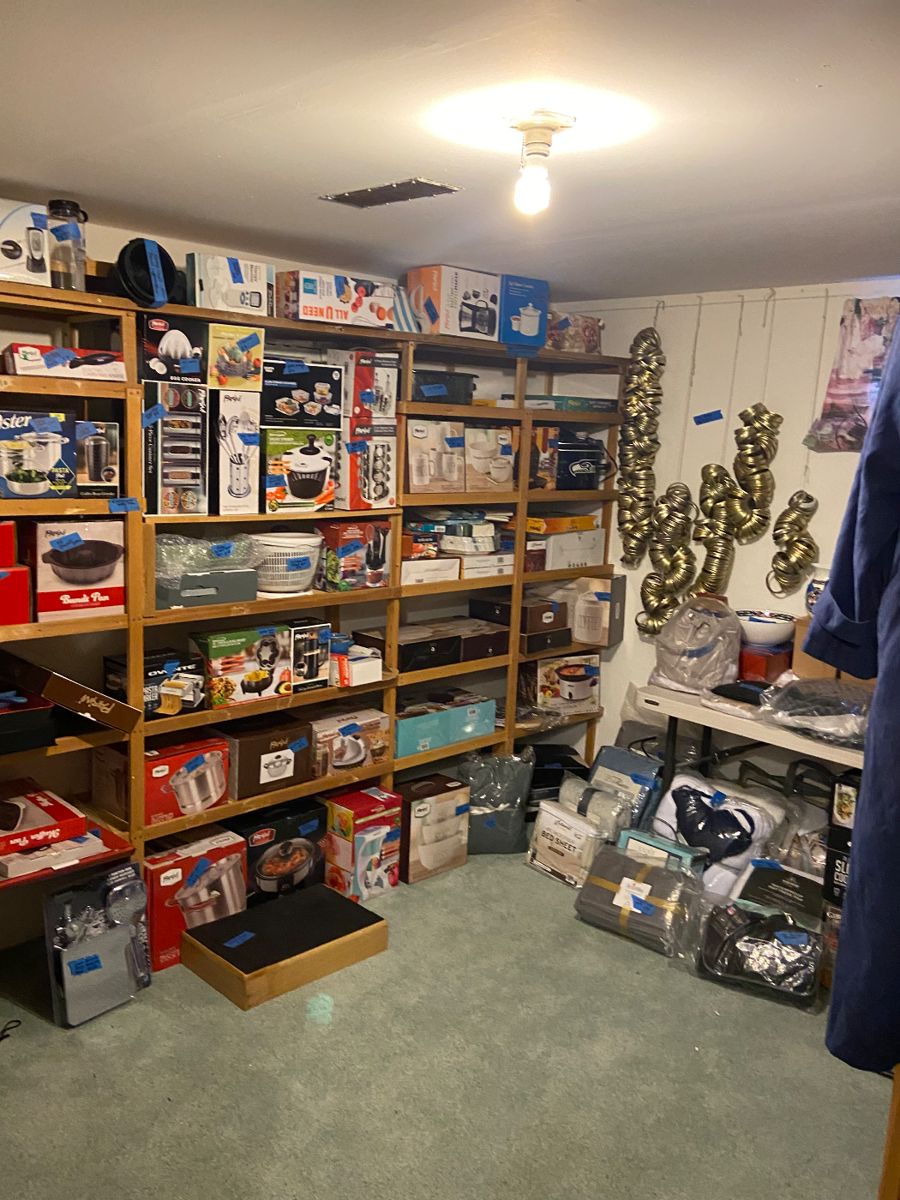 New-in-box variety of gifts for household.