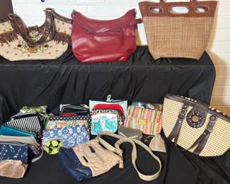 022 Mystery Purse Lot