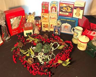 044 Holiday Decor 