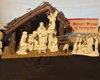061 Vintage Nativity Sets