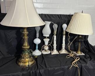 068 Elegant Lamps