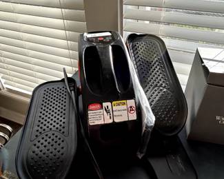 Elec floor eliptical machine