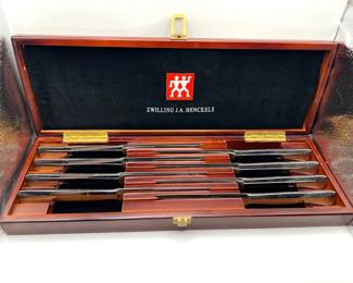 Set of (8) Zwilling J. A. Henckels Knives 39035-000 4” in Original Case