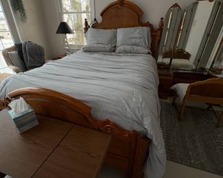 . . . and matching queen oak bed
