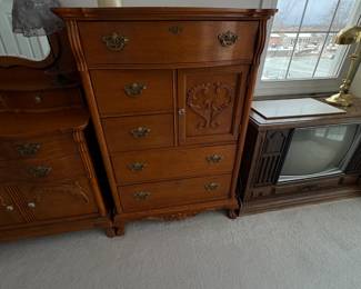 . . . and matching wardrobe/chest of drawers combo