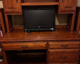 Oak desk $100