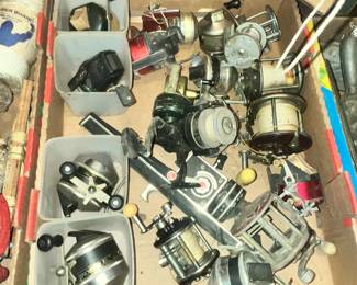 LOTS OF FISHING REELS