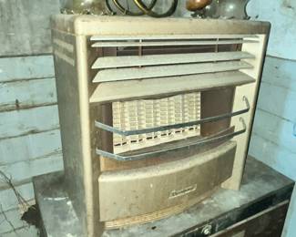 LARGE DEARBORN GAS HEATER