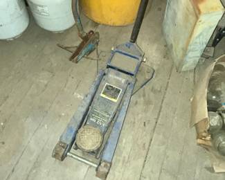 FLOOR JACK