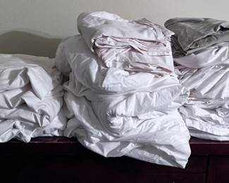 116 LotsofLinens