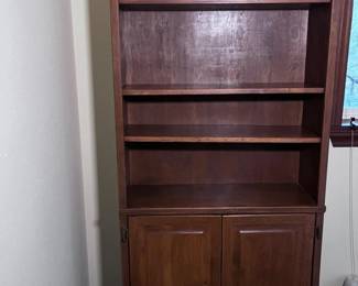 17 SauderOrchardHillsBookcasewith2DoorCabinet